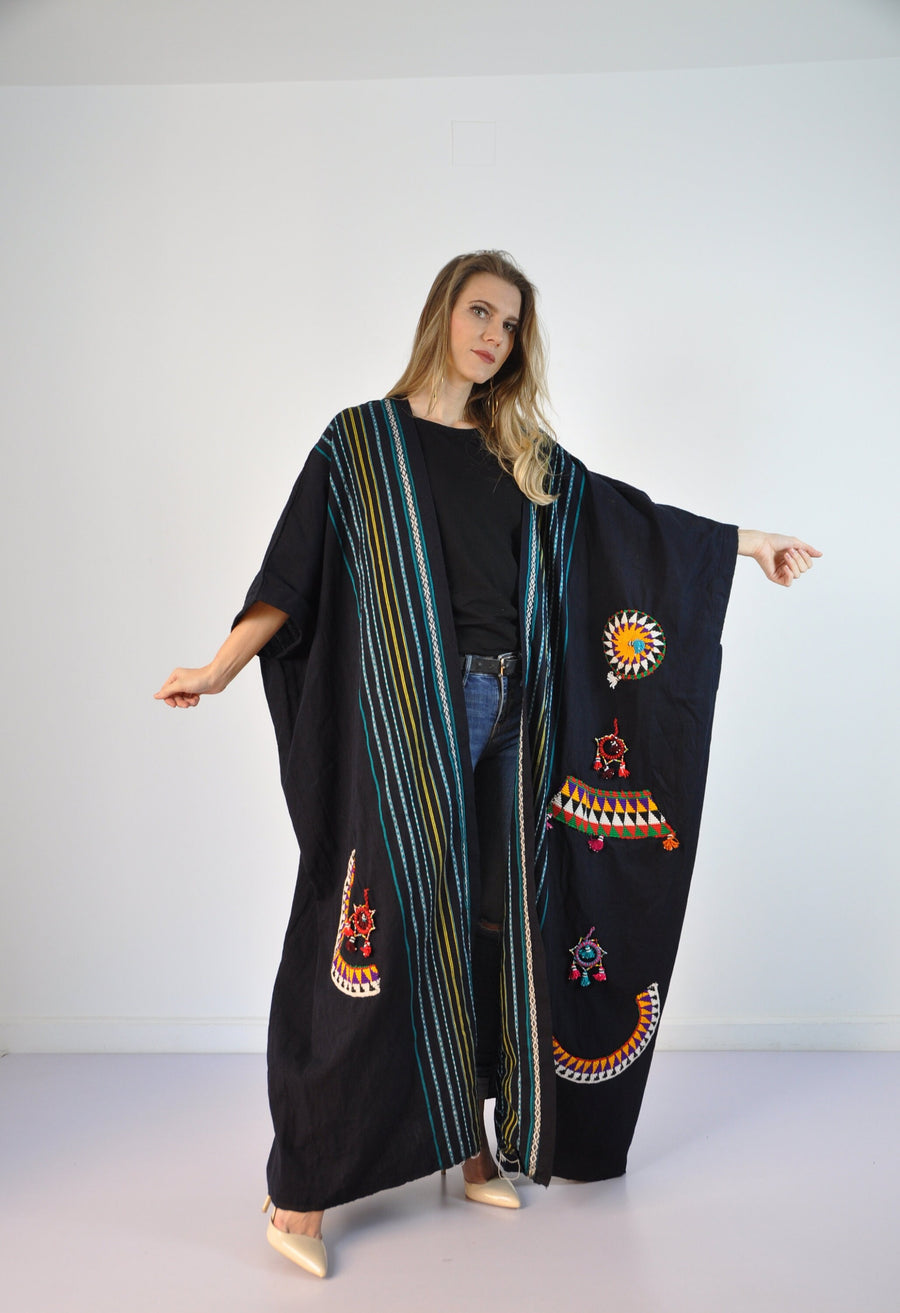 Vintage Hand embroidered Kimono, Wool Abaya, Winter Kimono, Wool kimono, Oriental Kimono, Handmade abaya, Embroidered Abaya, Dressy Kimono
