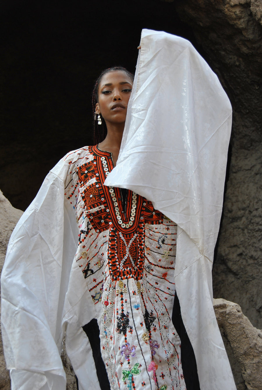 Vintage Bedouin Siwa hand embroidered Silk Kaftan, Vintage bride Kaftan, Vintage Collector's Kaftan, White Vintage hand embroidered Kaftan