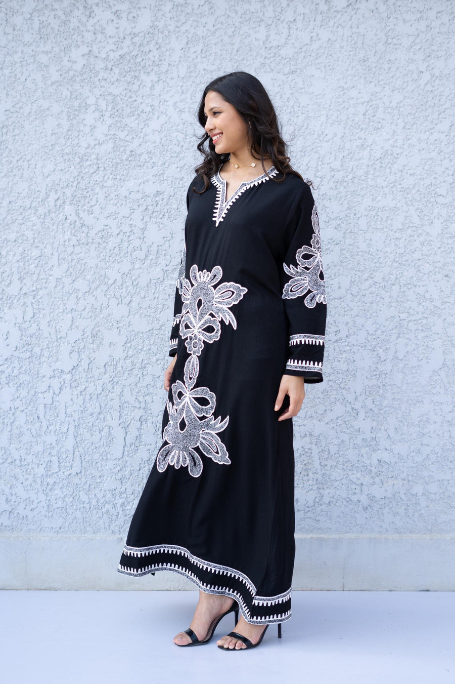 Luxurious black embroidered caftan, linen summer caftan, chic caftan, Summer Kaftan, Caftans for women, caftans for women