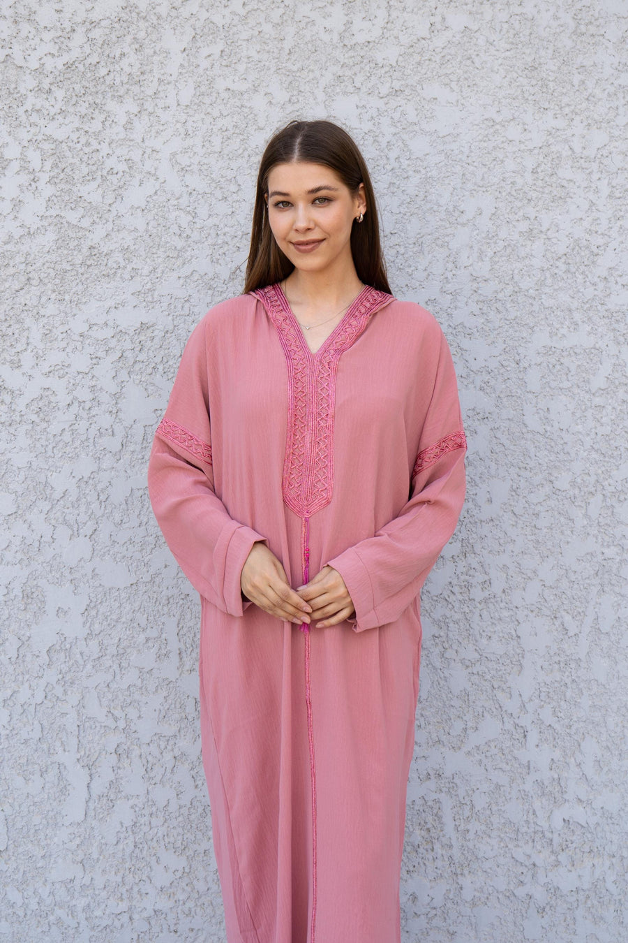 Chic Light Pink Hooded Kaftan Dress Hand Embroidered Linen-Look Caft Gipci Chic Light Pink Hooded Kaftan Dress Hand Embroidered Linen-Look Caft Gipci