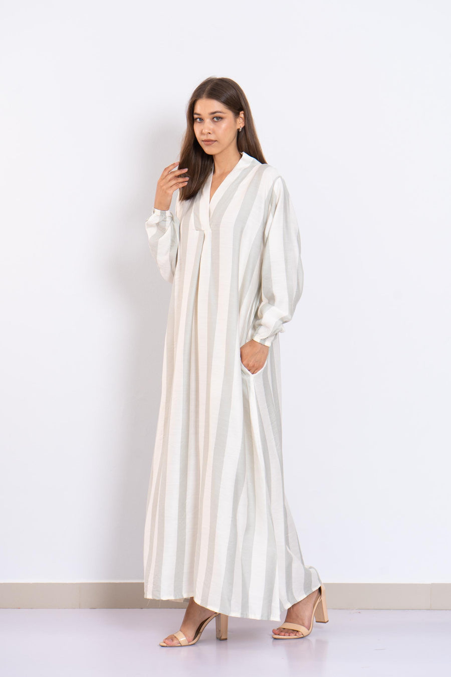 Royal Blush Striped Linen Kaftan Dress with Pockets – Long Sleeve Caftan for Women – Lightweight Summer Lounge Wear – Resort Caftan Grey