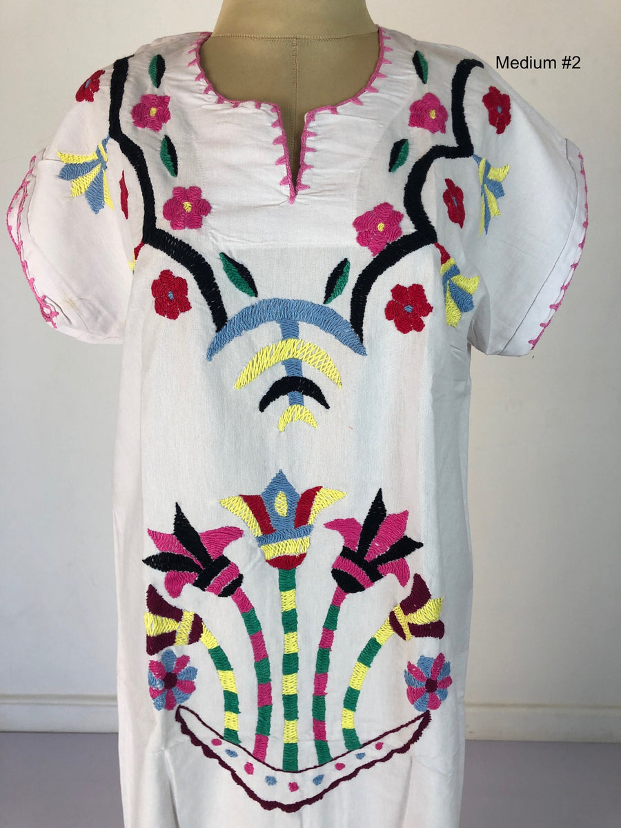 White Hand embroidered Otomi Lotus caftan, Boho Caftan, Cotton cotton, Summer, beach, resorts, colorful, eccentric caftans for women